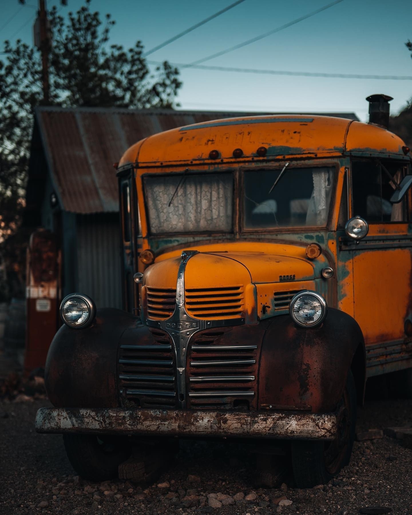 carousel-hero-element image-0